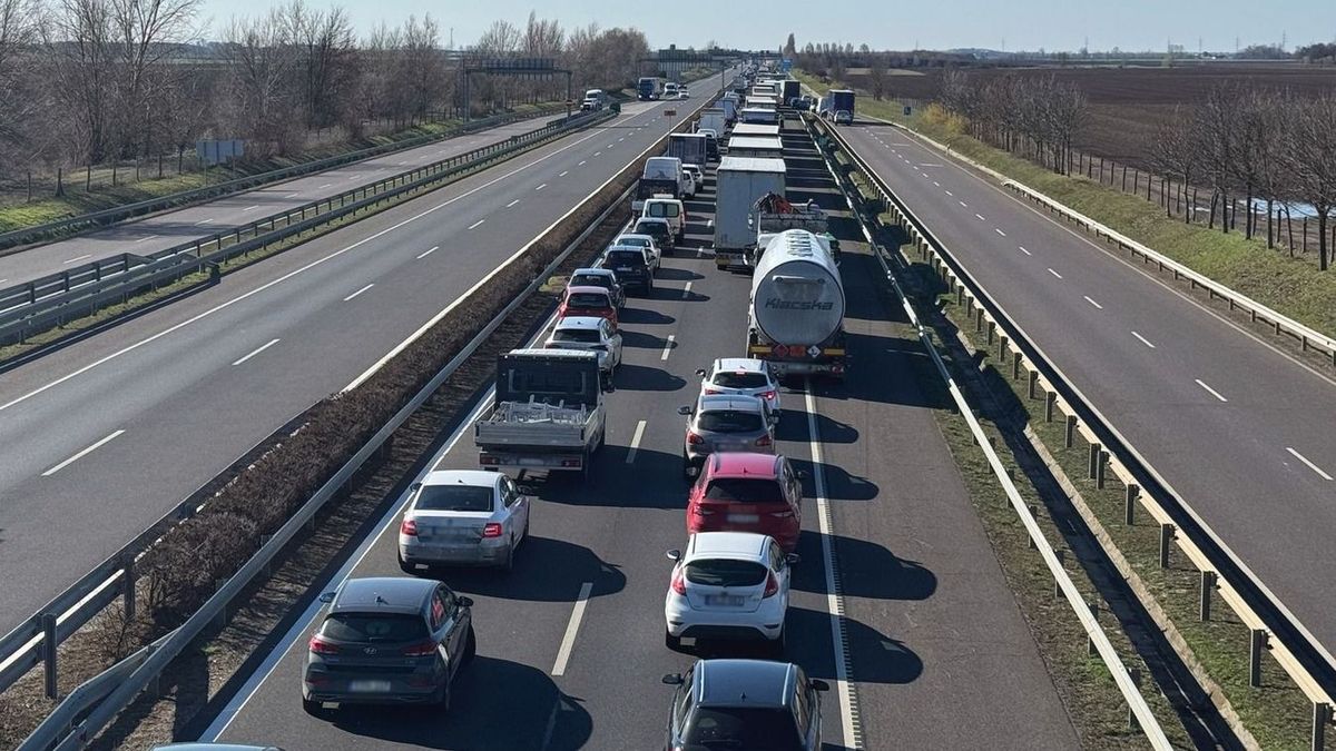 Ismét baleset van az M3-ason