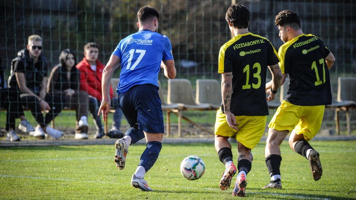 Az Eger SE női csapata már 14 órakor pályára lép Csepel, míg a többi mérkőzés 17 órakor kezdődik, közte a Füzesabony SC-Erőss út–FC Hatvan NB III.-es kieési összecsapással.