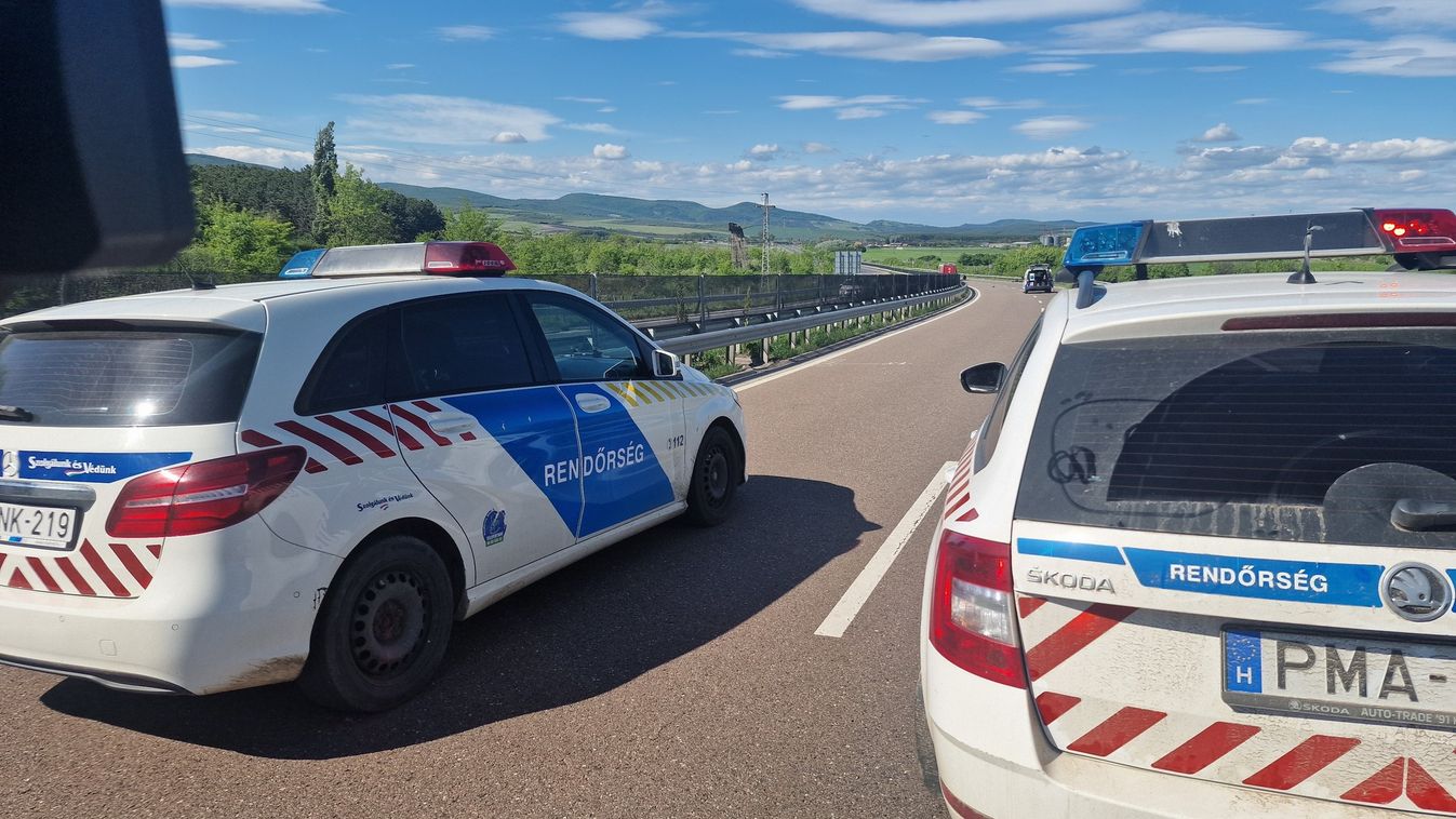 Meghalt a motoros a 21-esen - helyszíni fotók