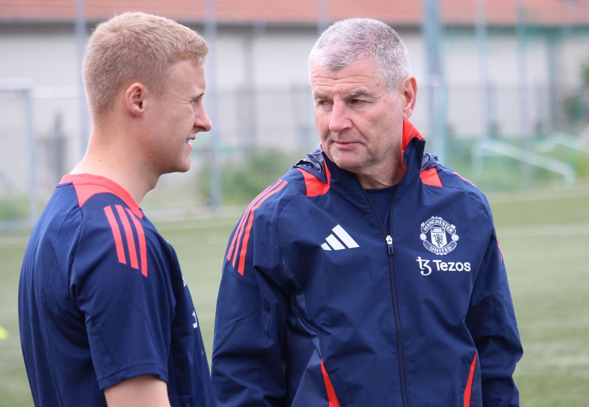 Denis Irwin, a Manchester United és az ír válogatott korábbi hátvédje elárulta, mit vár az EL-döntőtől és az ősz VB-selejtezőktől