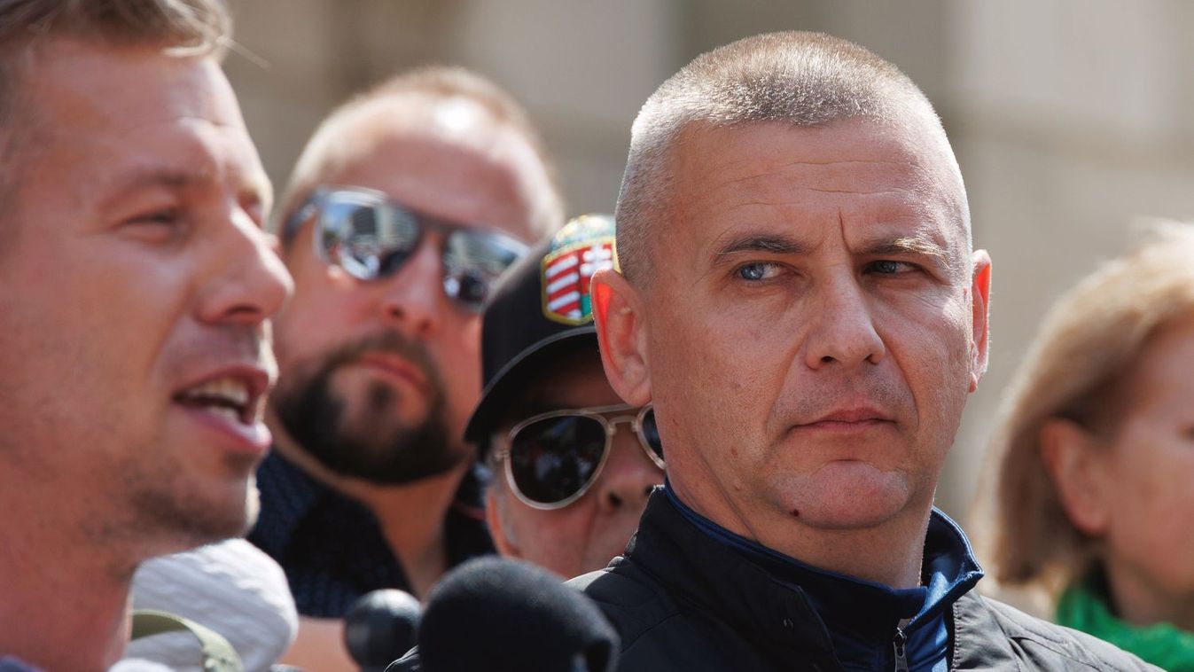 Ruszin-Szendi Romulusz rendszeres kapcsolatot tartott fenn Holló Istvánnal