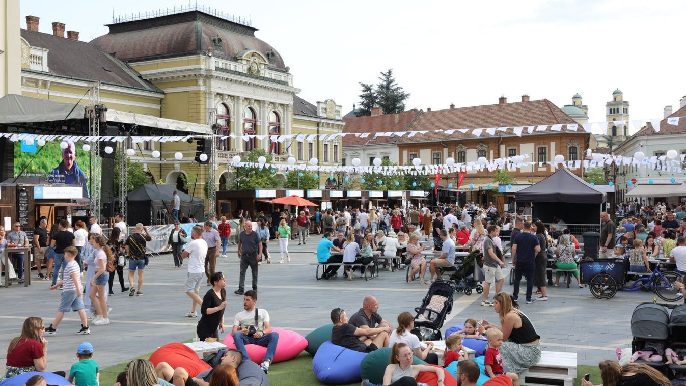 Egri Csillag Weekend: elindult a boros banzáj a Dobó téren