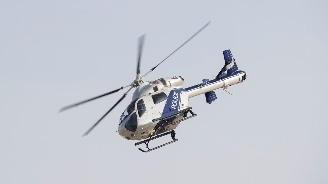 Már helikopterből is csekkolják, hogy közlekedtek az M3-on