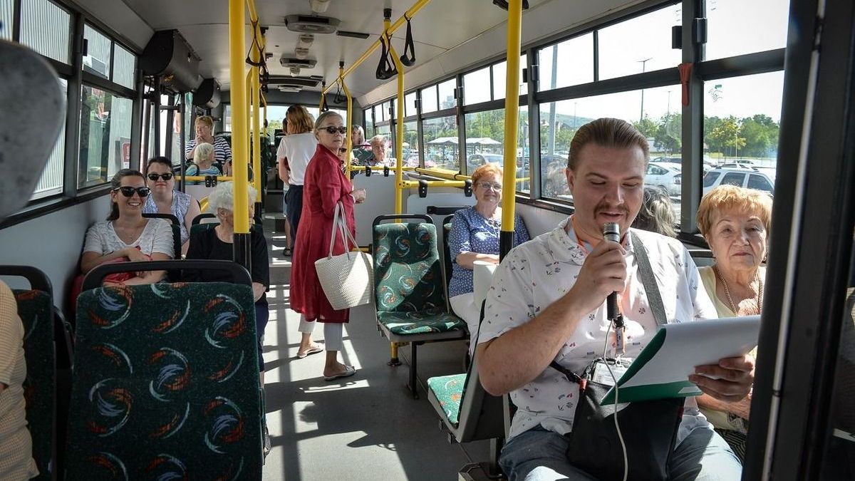 Autóbuszos városnézés idegenvezetővel Gyöngyösön az 1-es helyi járaton a 10 hét 14 program eseményeként
