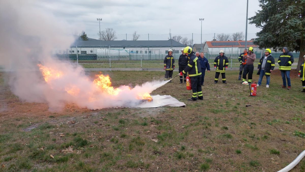 Az önkéntes tűzoltók szerepe felbecsülhetetlen Fotó: Heves VMKI