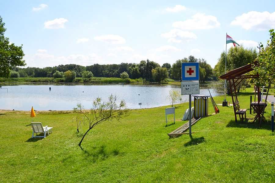 Átmenetileg bezárták a Tiszanána-dinnyéshát szabadvízi strandot bakteriális szennyezettség miatt.