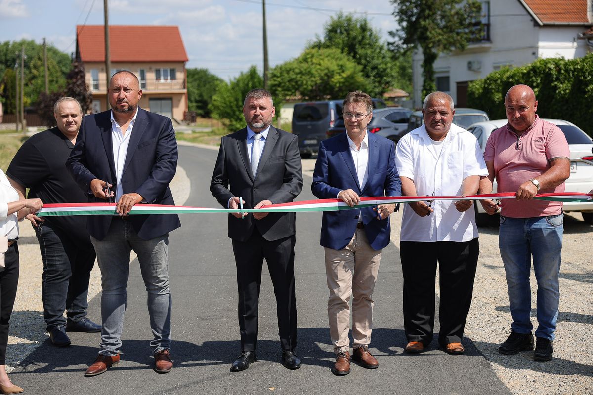 TOP Plusz forrásból valósult meg útfelújítás Besenyőtelken Fotó: Huszár Márk/heol.hu