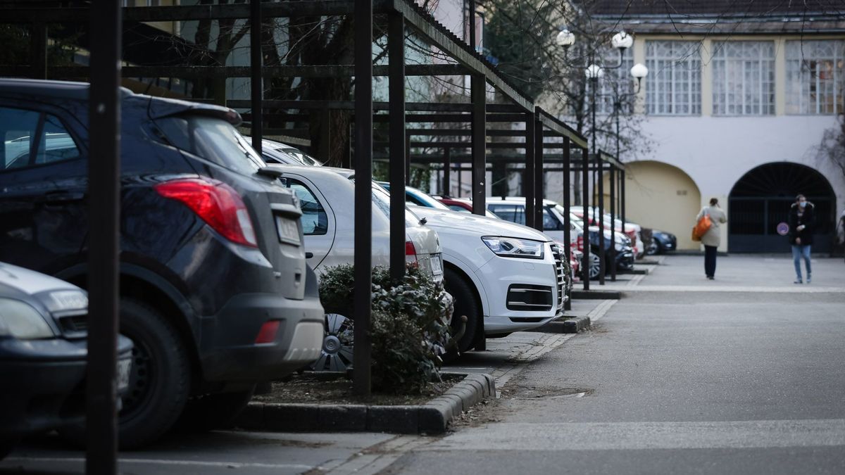 A belvárosi udvarokban mindig kevés a hely Fotó: Huszár Márk/heol