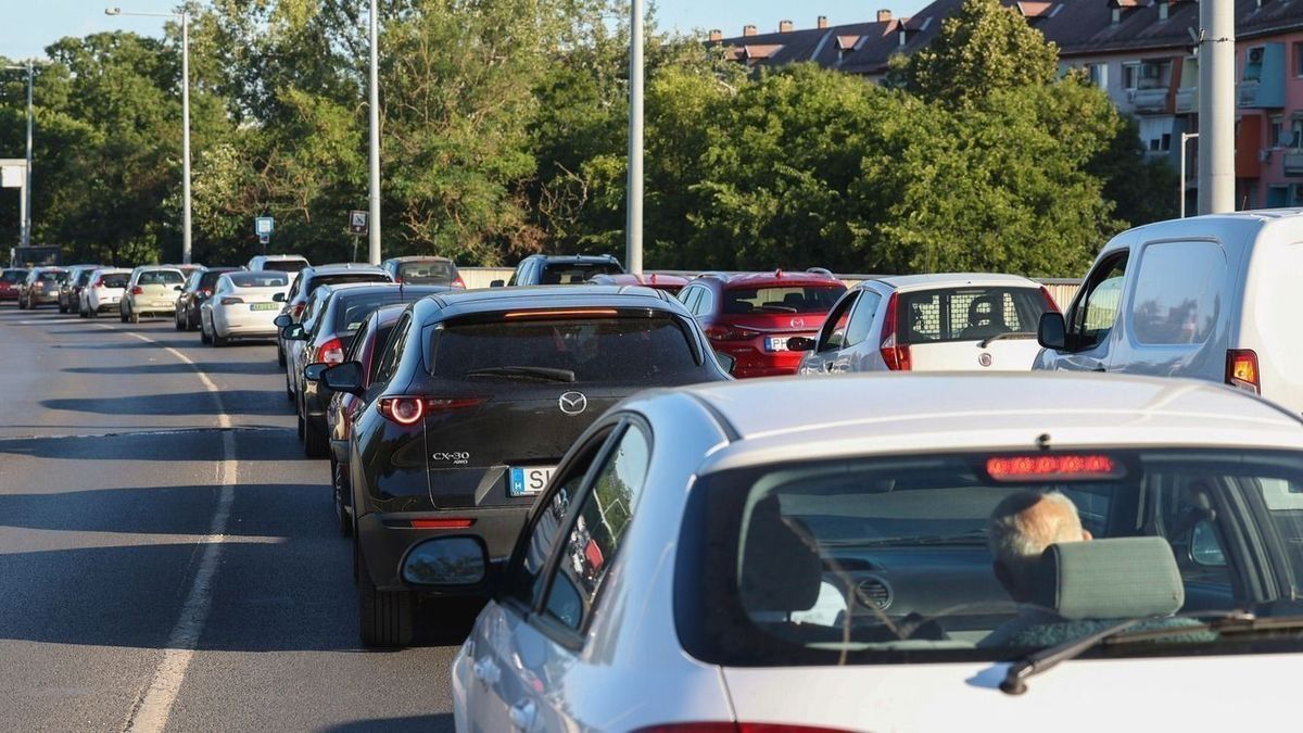 Torlódásra, lassulásra kell számítani az M3-as autópálya Vásárosnamény felé vezető szakaszán.