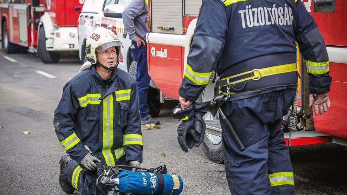 Tűz ütött ki Füzesabonyban - több város tűzoltói dolgoznak a lángok megfékezésén