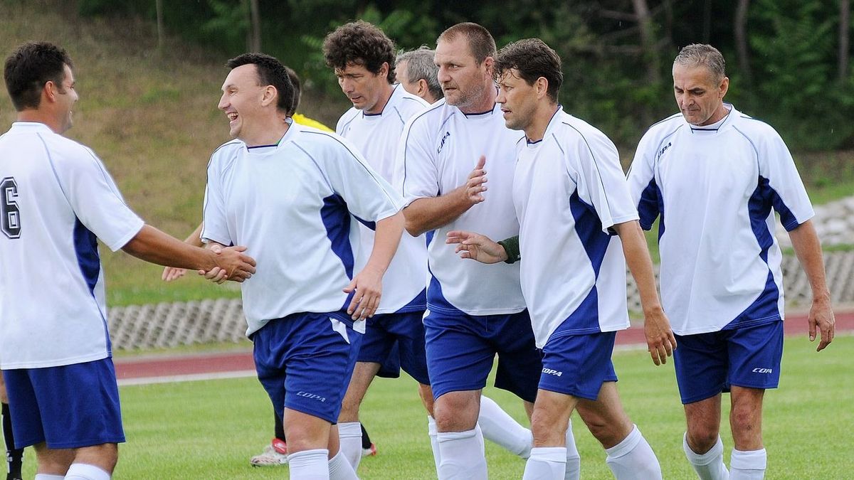 Utassy Dénes (jobbra) jelentette az Egri Sportcentrum SE alapító elnökét