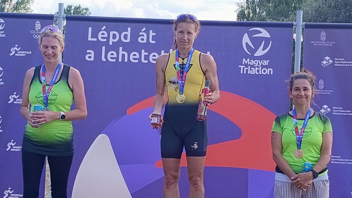 Katona-Mező Ildikó (középen) gyarapította bajnoki címei számát