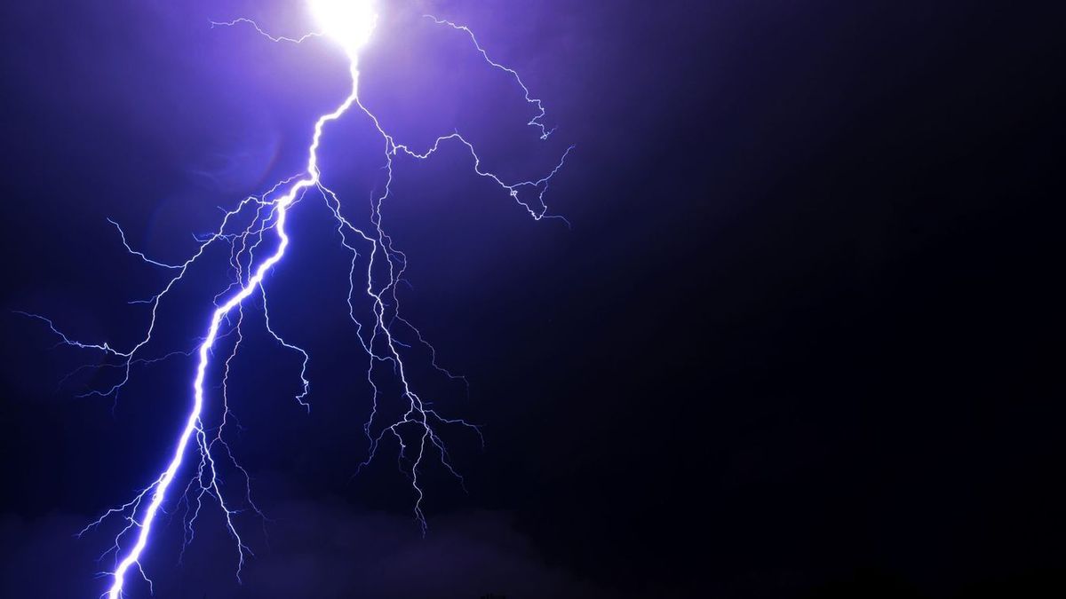 Jégesővel érkezhet meg a vihar Heves vármegyébe. A fotó illusztráció.