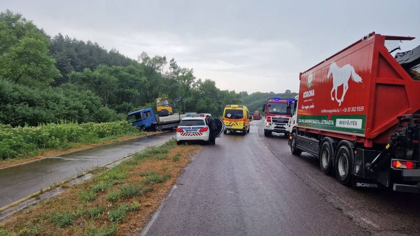 Teherautóval karambolozott egy autó Egerszalóknál