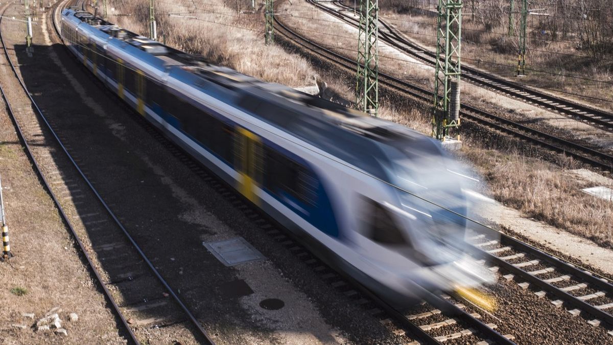 Új fejlesztést hozott a MÁV: már látni az ország összes vonatát