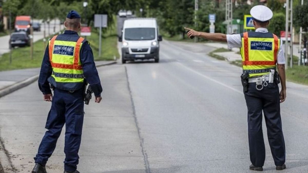 A rendőrség helyszíni bírságot szabhat, de a forgalmit nem veszi el Fotó: police.hu