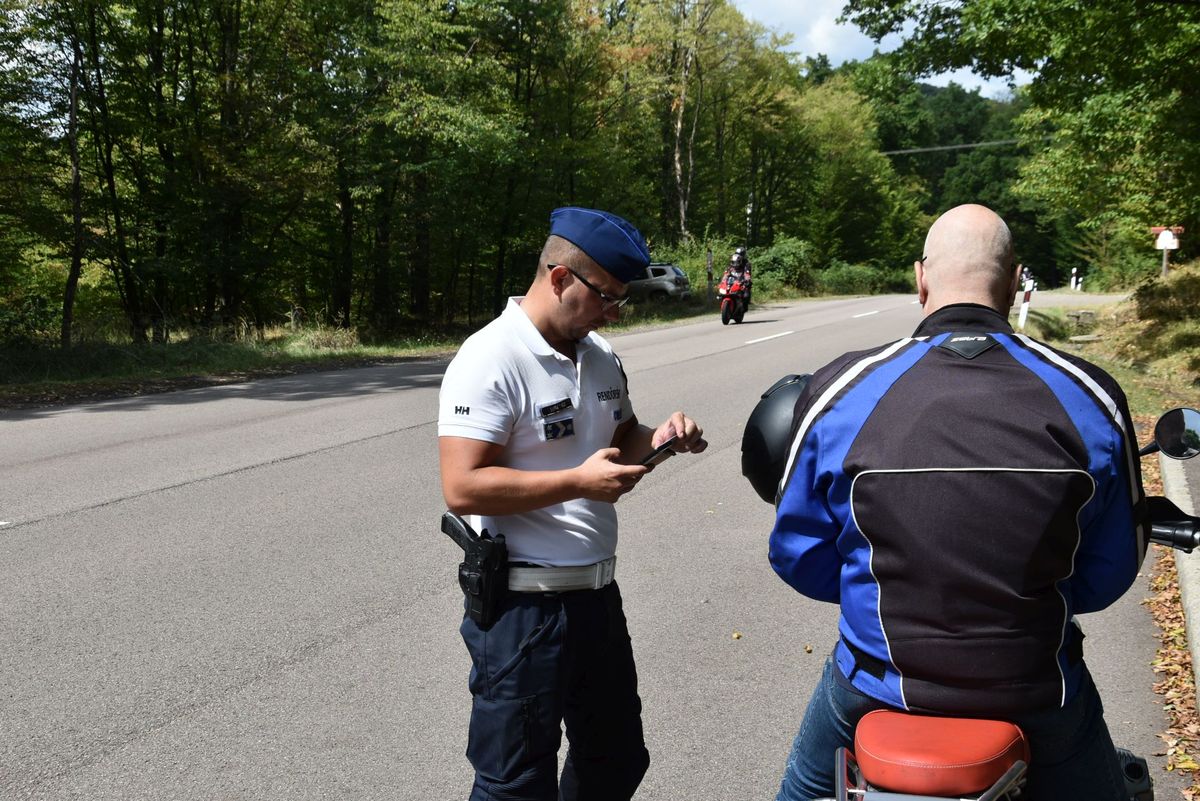Összehangolt ellenőrzést tartanak a rendőrök a Mátrában 