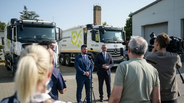 Új kukásautók Gyöngyösön