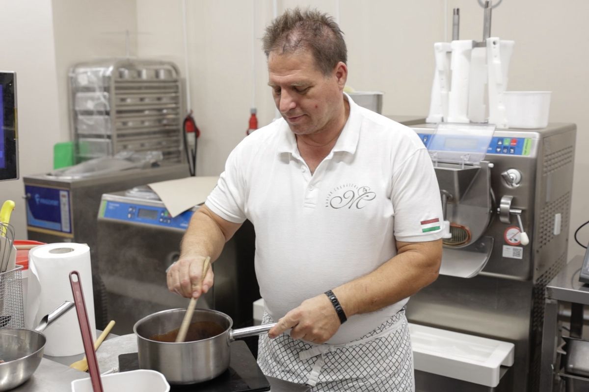 Ország tortája: belepillanthattunk, hogy készül az egri Marjánban