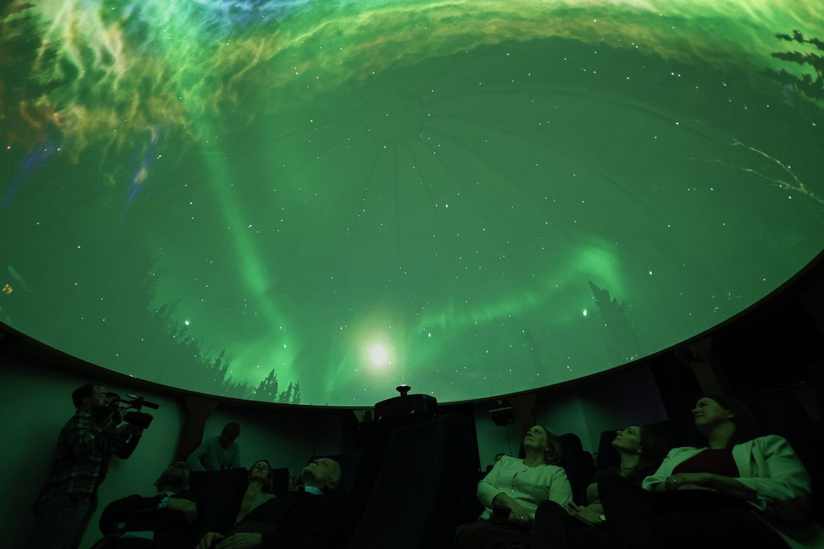 Elképesztő látványt nyújt a Csillagvizsgáló új planetáriumában vetített kép Fotó: Huszár Márk