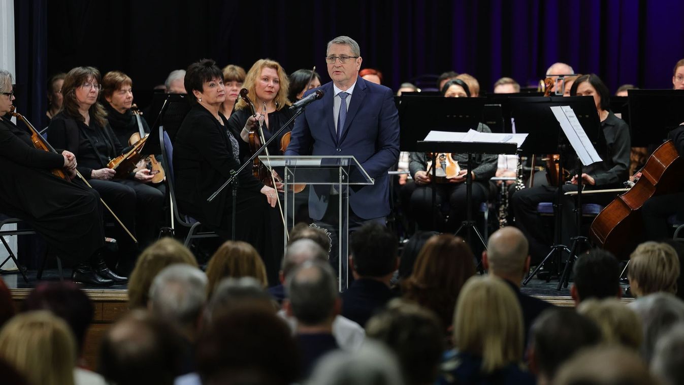 Négyen kaptak elismerést a magyar kultúra napján az egri városi ünnepségen Kép