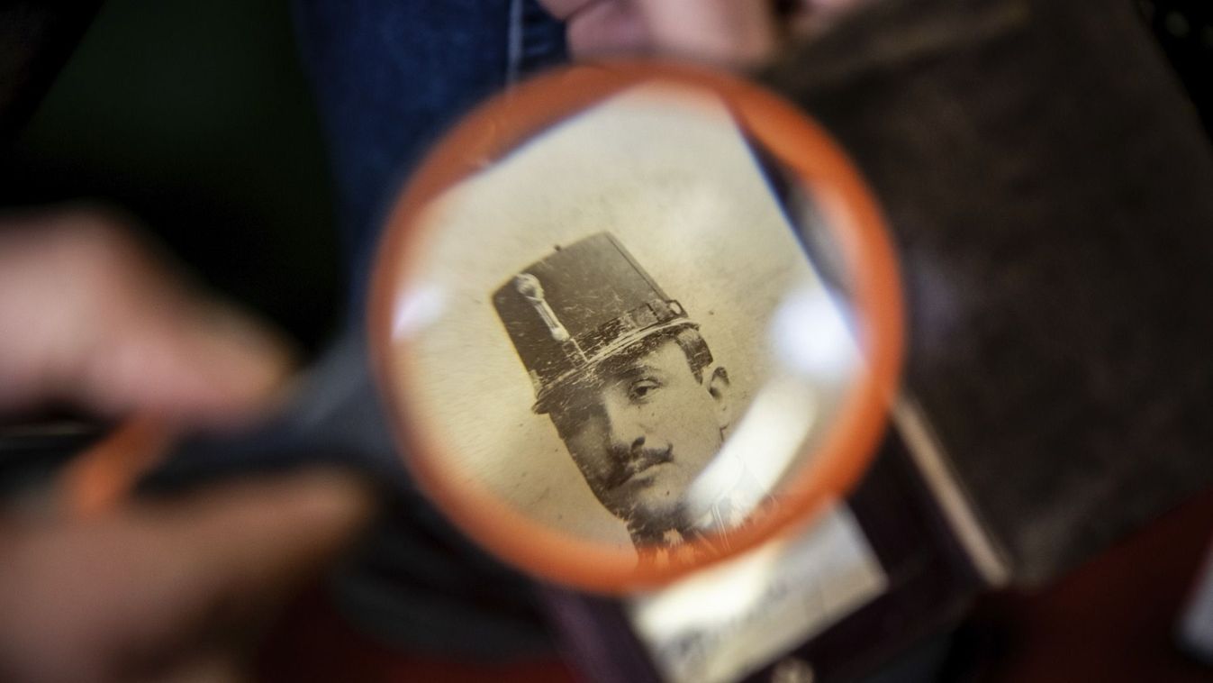 Titkok a zsaru-gyűjtemény mögött: hogyan vált hobbiból szenvedély a hevesi...