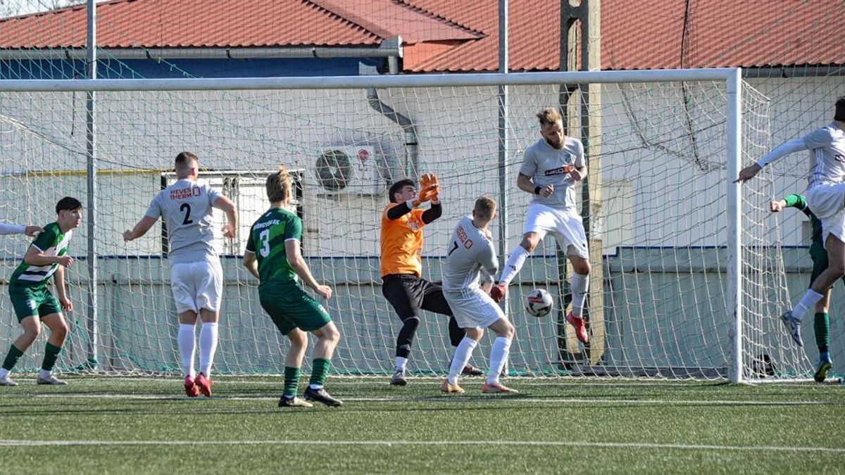 Szombati fociprogram: már 10 órától pályán a Lőrinci VSC és a Hevesi LSC