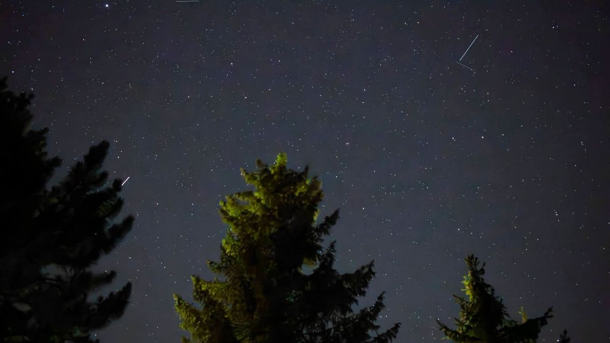 Megérkeztek az első Perseidák Heves egén, már fotókon is látható a csillaghullás