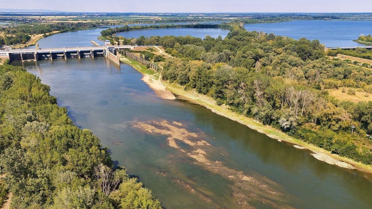 Durvul a helyzet: Kikötőt zártak be az apadó Tisza-tavon – elárulta a vízügy, lehet-e még hajózni