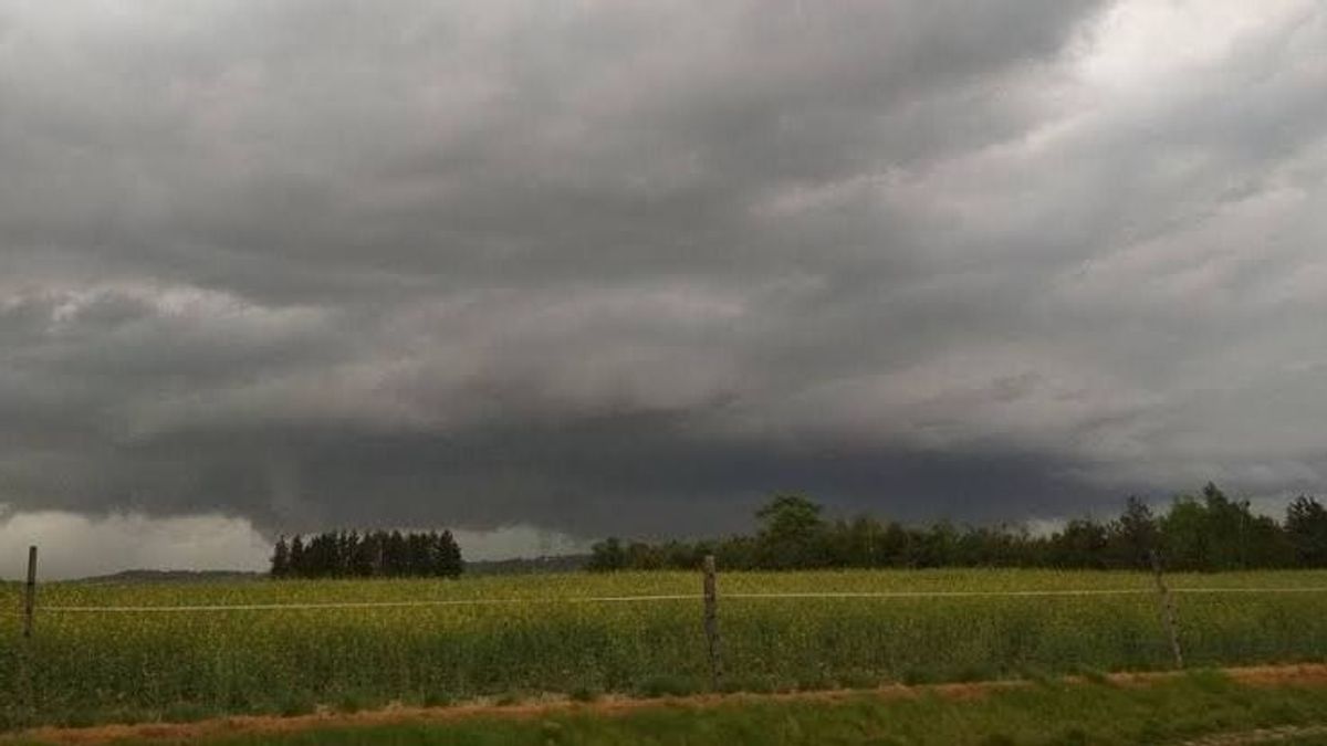 Vihar közelít Heveshez? Erre figyelmeztetnek a meteorológusok