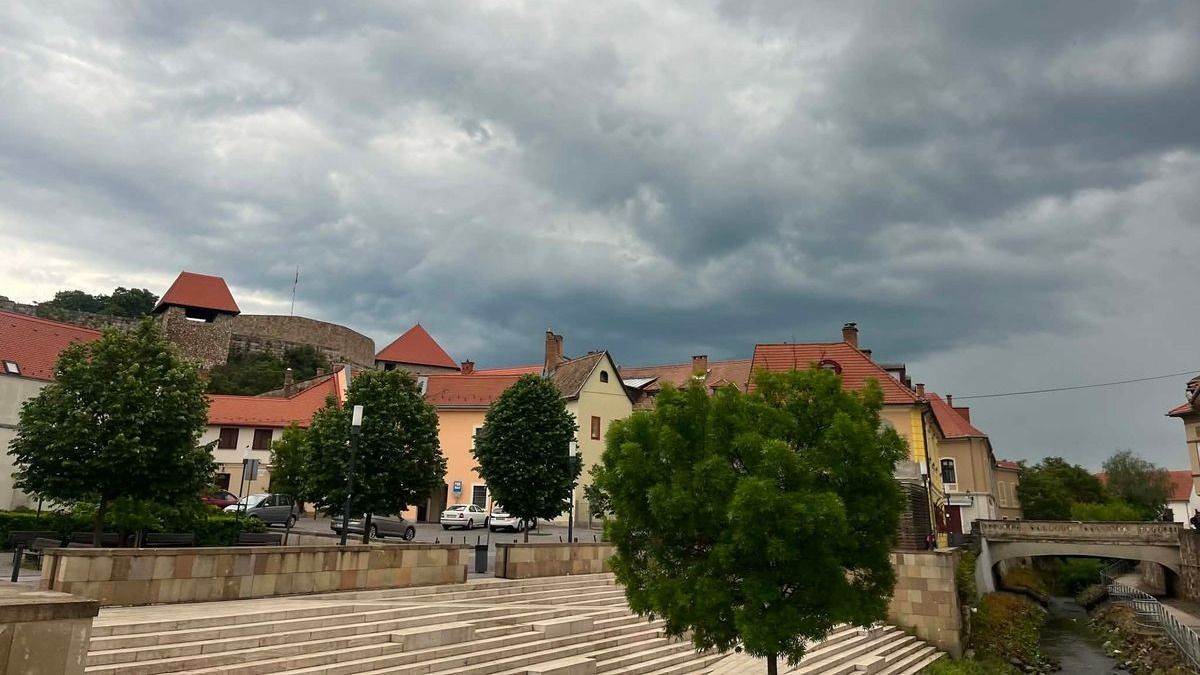 Nem ússzuk meg szárazon? Zivatarok és jégeső is érkezhet a nemzeti ünnepen Hevesbe!
