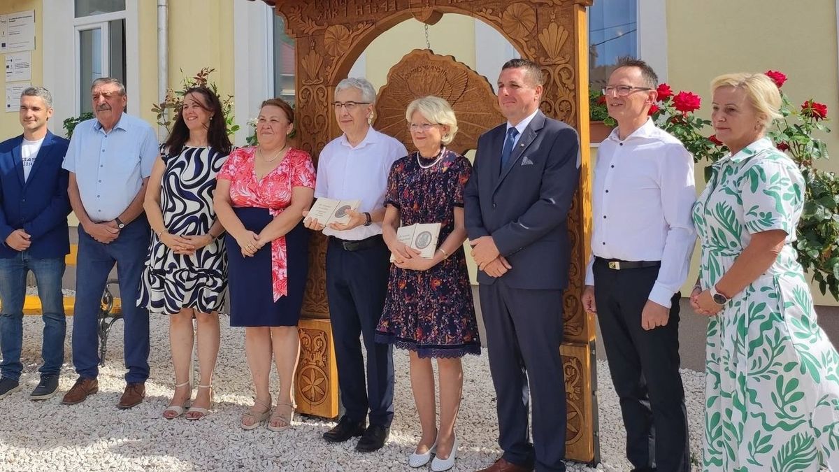 Két új díszpolgárát ünnepelte a hevesi település