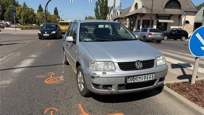 Súlyos baleset Hatvanban: gyalogost gázolt egy autó, mentőket is riasztottak