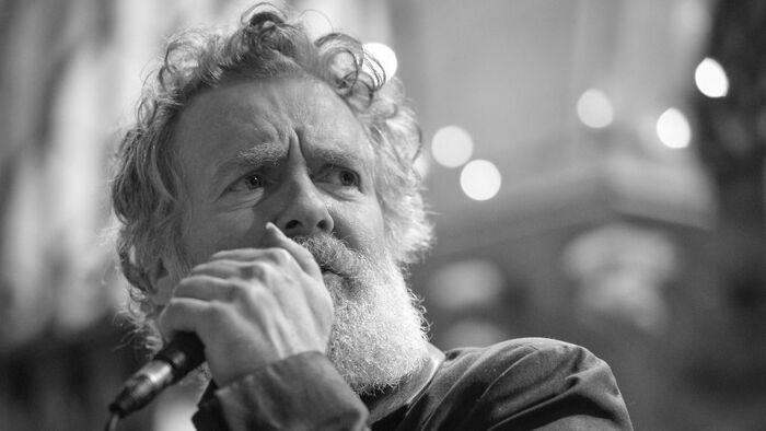 Motorbalesetben meghalt az Oscar-díjas zenész – Ed Sheeran és Bruce Springsteen is gyászolja