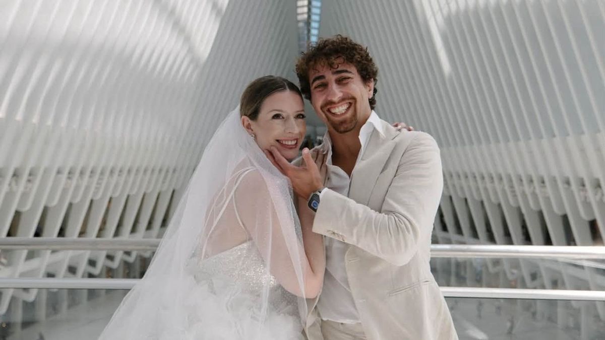 Igazi Carrie Bradshaw féle esküvője volt New Yorkban az egri légiutaskísérőnek - fotókkal, videóval