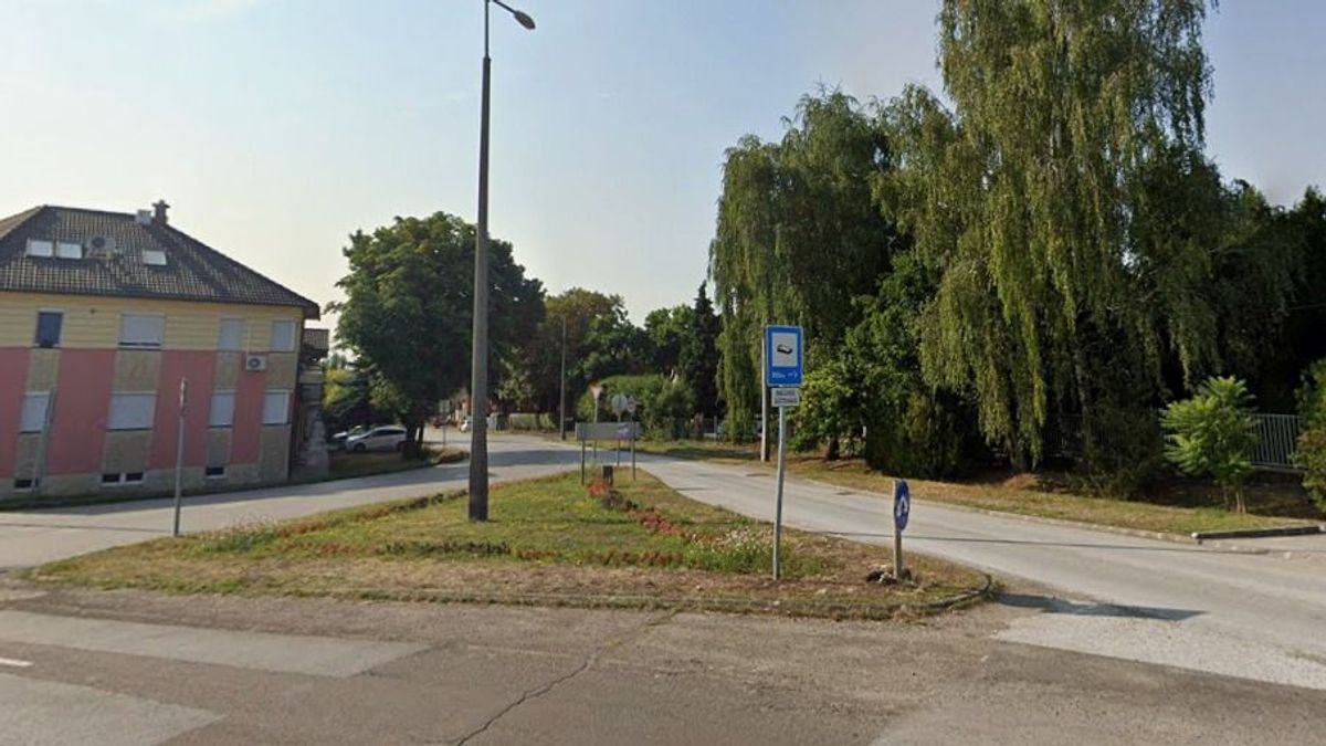 Felavatták a kettőskeresztet az egri kereszteződésben – fotókon mutatjuk, milyen lett az alkotás
