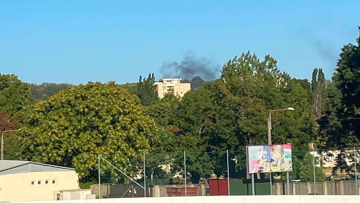 Fekete füst szállt fel Egerben