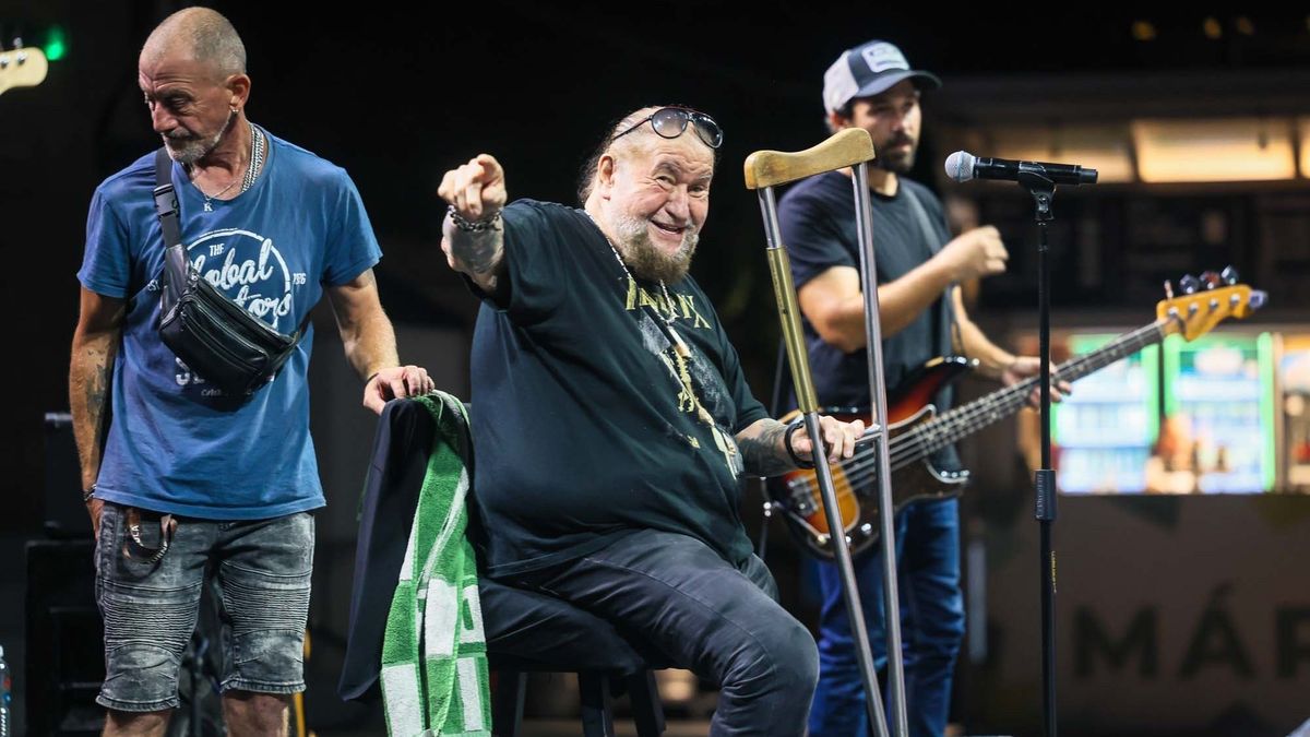 Deák Bill Gyula megtöltötte az egri Szépasszony-völgyet – ilyen volt a koncert + fotók