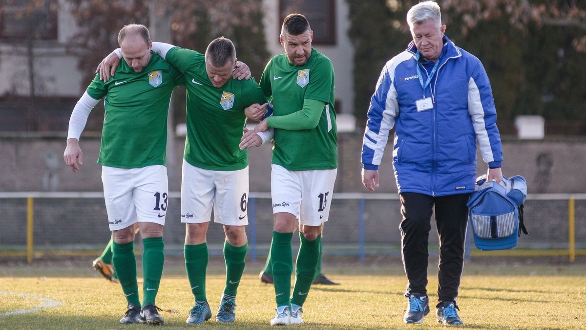 Lőrinci VSC: Borsodi Attila 9 bajnoki érmet masszírozott a lábakba