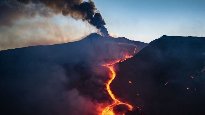 Újra kitört az Etna, teljesen leállt a repülőforgalom Szicíliában