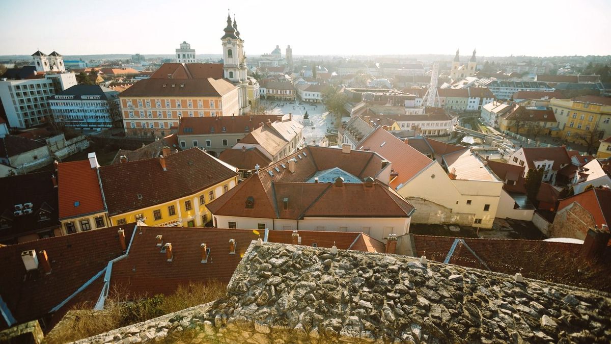 Újabb csillagot avatnak az egri sétányon, nem akárki neve szerepel rajta