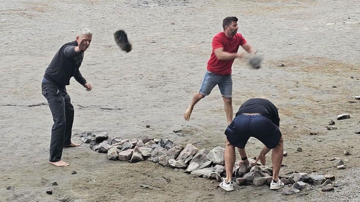 Karók, üvegek és gumik lapultak a Balaton sekély vizében