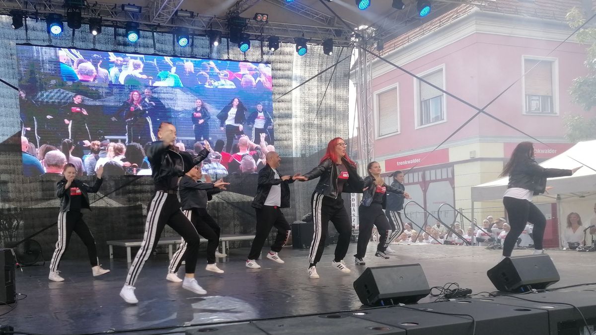 Beindult az ősz legnagyobb bulija Gyöngyösön: még a TikTok sztárséfje is itt főzött – fotók, videó