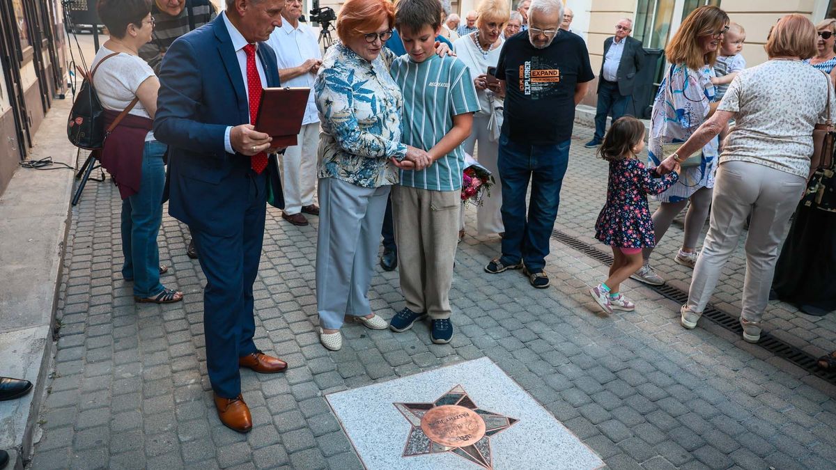 Felavatták Eger legújabb csillagát, Pászthy Júlia nevét őrzi - fotókkal