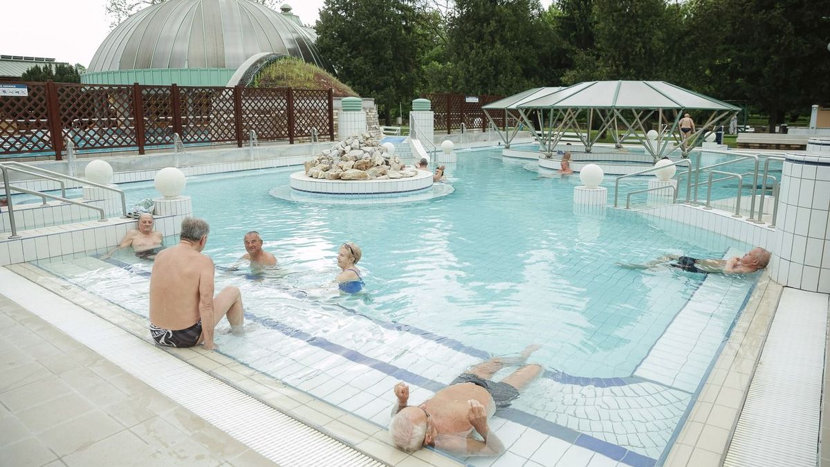 Kevesen vannak már, akik még így láthatták az egri strandot – Fotókon mutatjuk a régmúlt nyarak emlékét