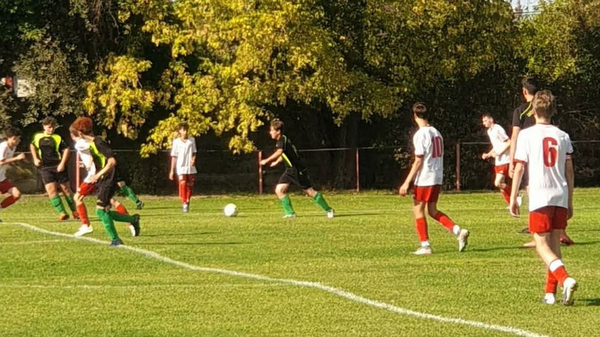 62 gól esett 4 meccsen, közte egy 25–0-s győzelemmel az U16-osoknál