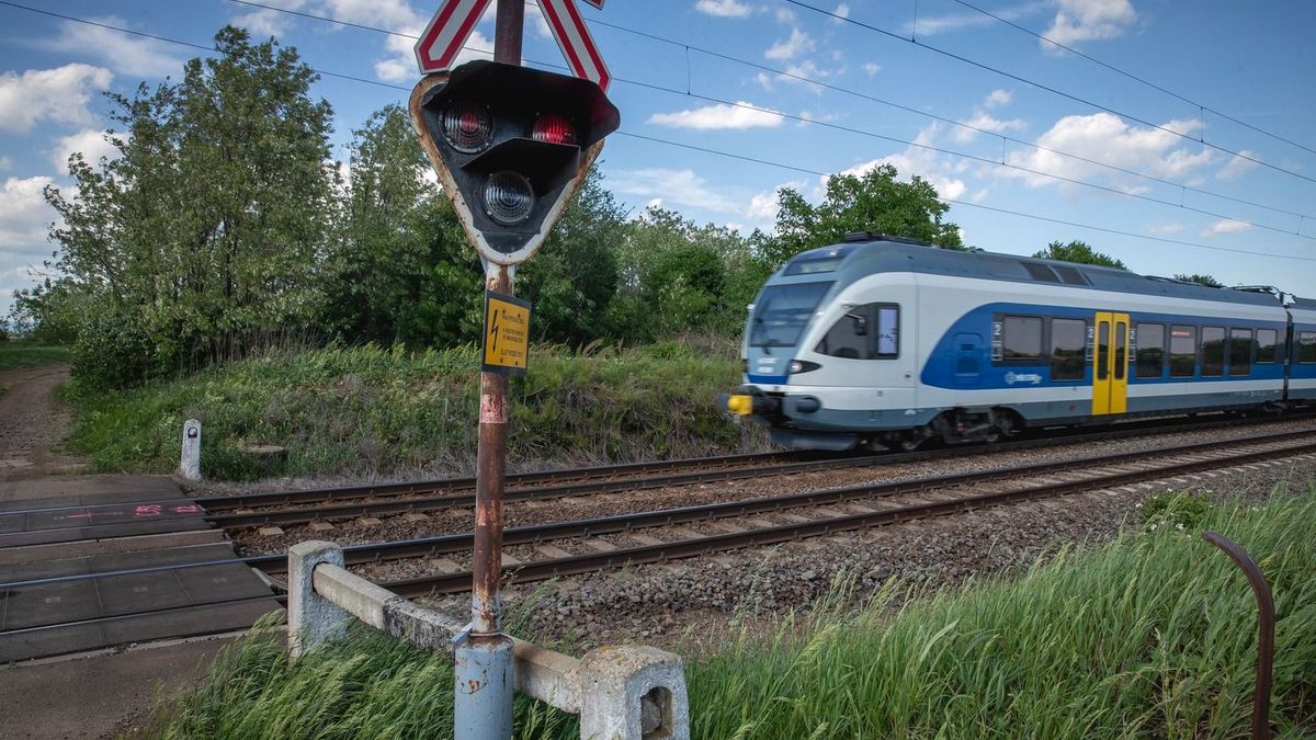 Erre készüljenek a vonattal utazók: pótlóbusz jár Gyöngyös és Vámosgyörk között