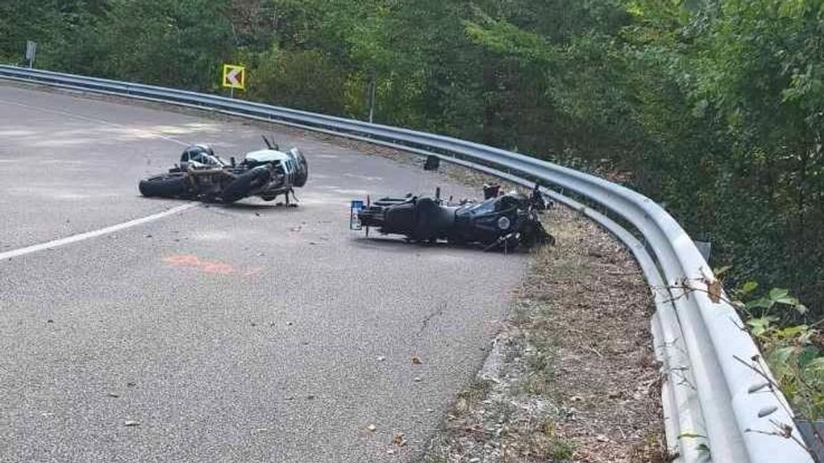 Két motoros ütközött Parádsasvárnál, mentőhelikoptert is riasztottak
