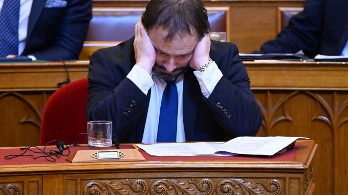 Rekordhiány: Egyetlen hónap alatt 2311 milliárdos lyuk nyílt a költségvetésben