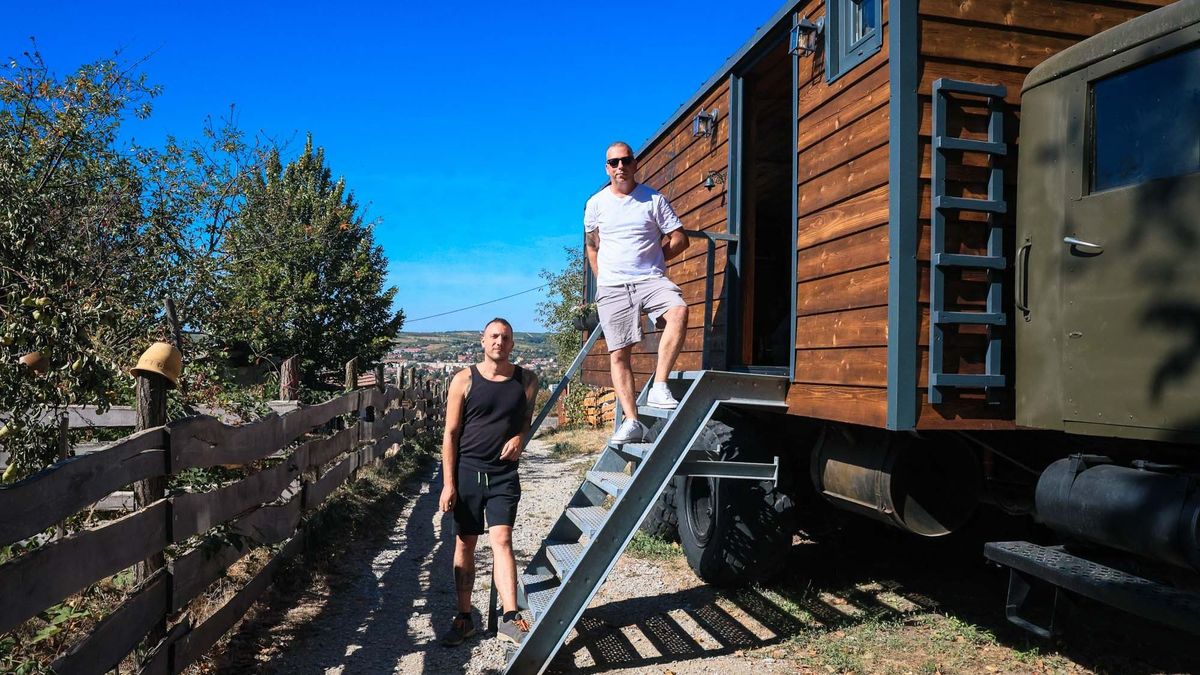 Tiny house egy KrAZ-on: különleges monstrum épült Egerben